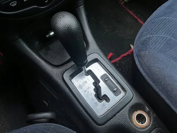 Sélecteur de vitesse PEUGEOT 206 image 5