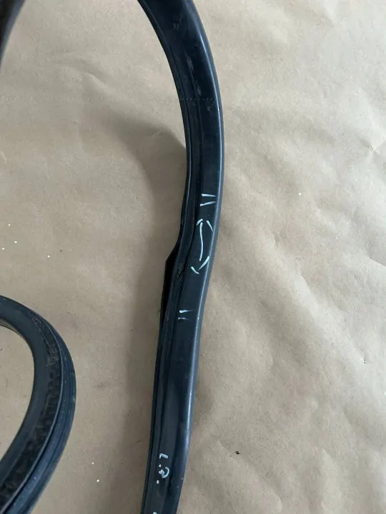 OEM FKE2617 Deurrubber links voor Opel Astra II image 3