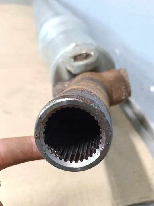 Arbre de transmission GMC Sierra Chevrolet Silverado 4x4/AWD 2014-2018 image 3