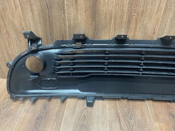 Middelste bumperrooster OEM 622542640R Twingo III image 10