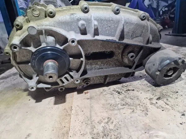 Reductor de caja VW Touareg 7P NMU image 3