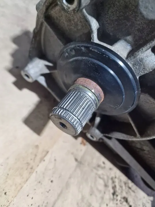 Reductor de caja VW Touareg 7P NMU image 8