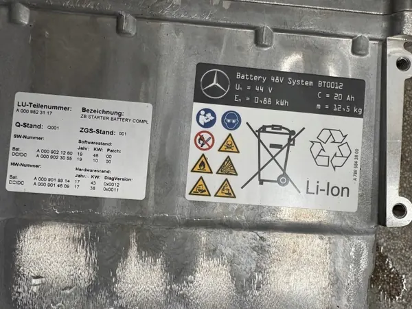 Mercedes 48V hybridbatteri OEM A0009021260 Begagnad image 4
