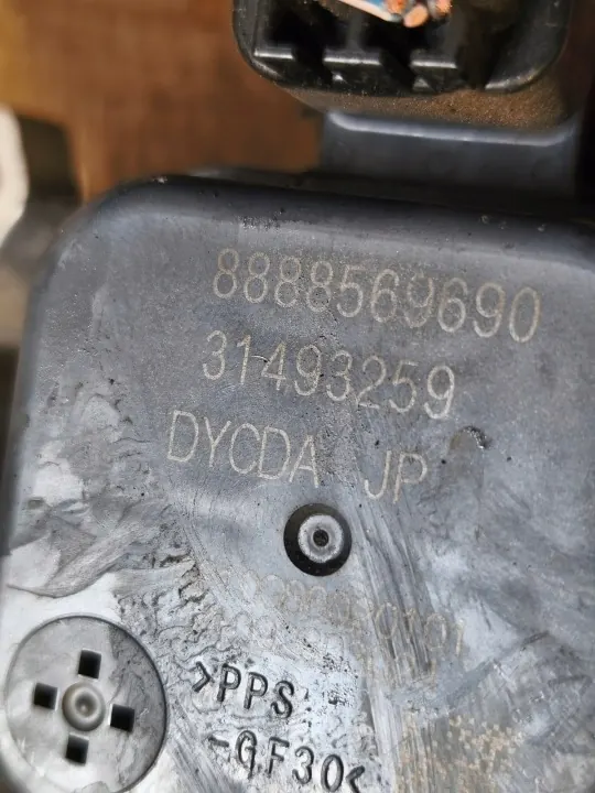 Volvo OEM 31493259 hulppomp water & slangen image 6