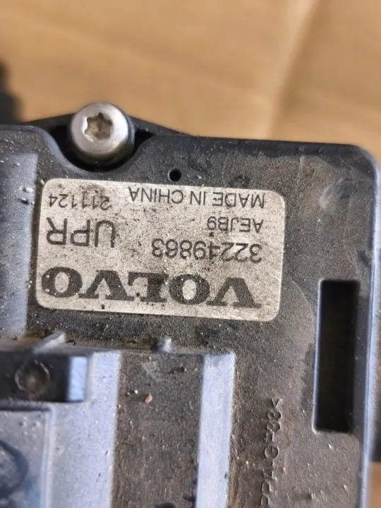 Volvo OEM 31493259 hulppomp water & slangen image 8