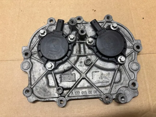 Cubierta de distribución Mercedes Clase A W177 AMG OEM A2761560790 image 2