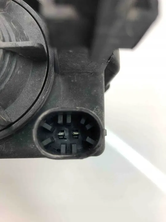 Vänster bakre dimljus Opel Zafira B 2009 13261999 image 4