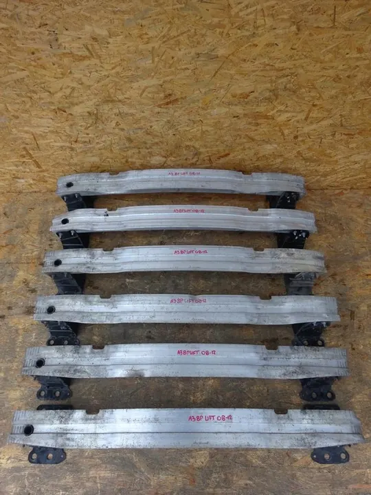 AUDI A3 8P Etupuskuri OEM 8P0807113F image 10