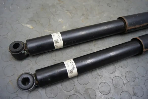 Ammortizzatore posteriore Mitsubishi L200 2.5DID image 3