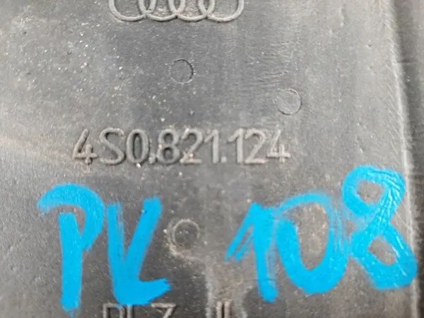 Preenchimento grade direito Audi R8 OEM 4S0821124 image 6