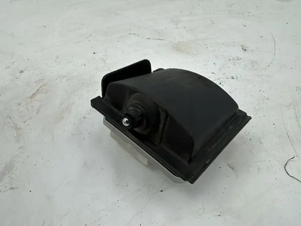 Brandstoftankopening knop Mercedes-Benz EQC 2022 A0008206212 image 2