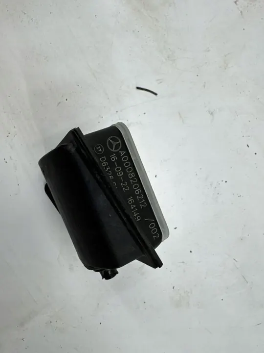 Brandstoftankopening knop Mercedes-Benz EQC 2022 A0008206212 image 8