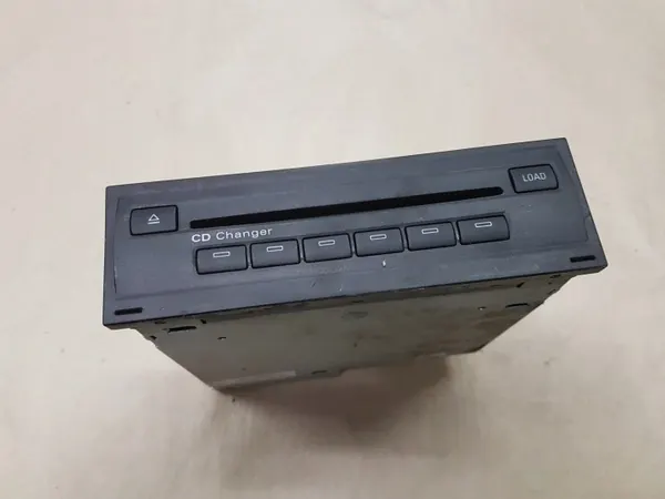 Audi A6 C6 CD-byttare OEM 4E0910110K - Begagnad image 2