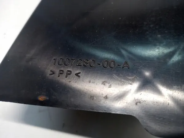 Tesla S Lift jalkatukin kiinnitys OEM 1007280-00-A image 5