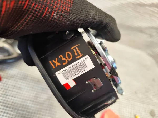 Hyundai IX35 Lift 13-15 OEM Nahkaohjainpyörä Airbag image 9