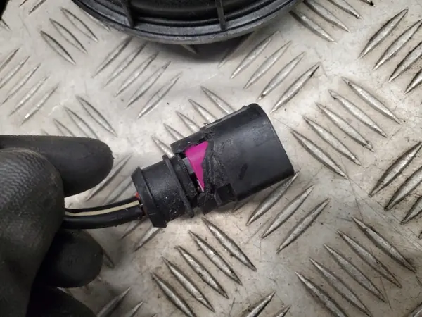 Audi A8 S8 D4 sekundärluftpump OEM 977254305314 image 4
