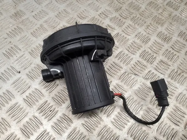 Audi A8 S8 D4 sekundärluftpump OEM 977254305314 image 5