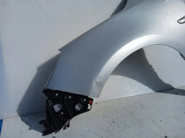 Parafango anteriore sinistro Opel Astra J 2013 image 2