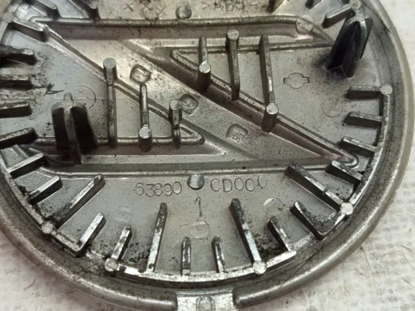 Set d'emblèmes Nissan 350Z 2003 OEM 63890CD000 image 4