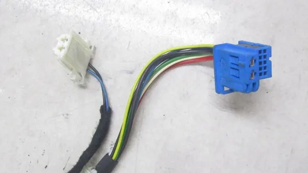 MERCEDES GLA X156 Bagageutryckare A1568900230 image 3