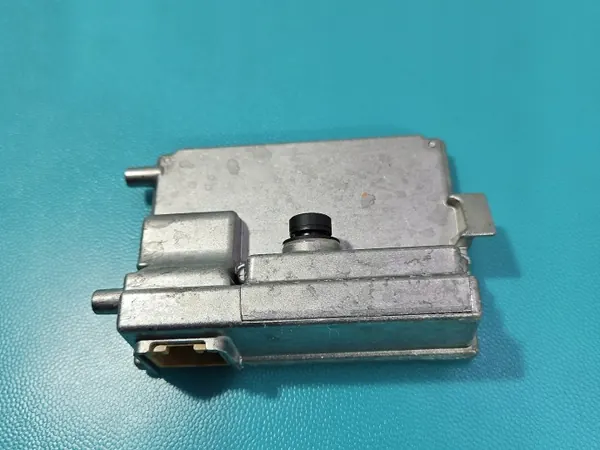 Cámara delantera Skoda Superb III OEM 2Q0980653D image 3