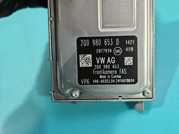 Cámara delantera Skoda Superb III OEM 2Q0980653D image 6