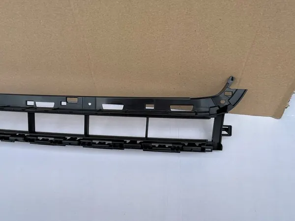 AUDI A6 C8 S-LINE Griglia Paraurti Anteriore OEM 4K0807683A image 4