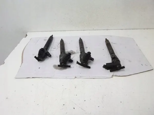 Mercedes W903 Sprinter Injektor A6120700487 image 3