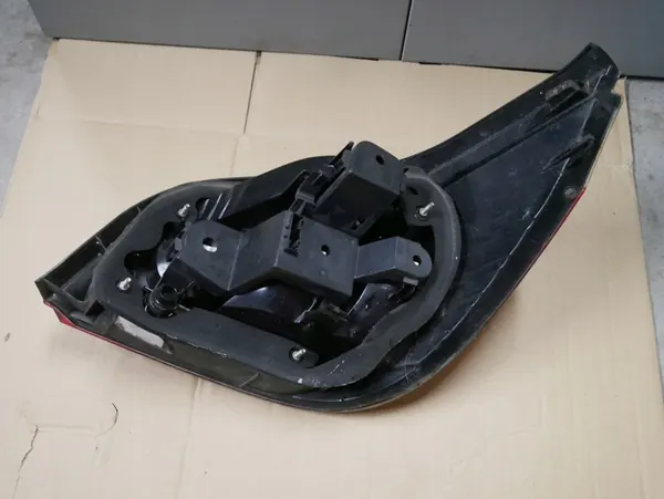 Luz trasera izquierda BMW E60 7165737 image 5