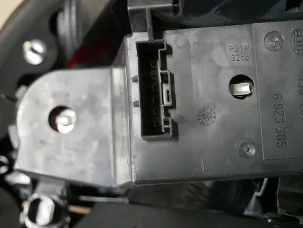 Luz trasera izquierda BMW E60 7165737 image 7