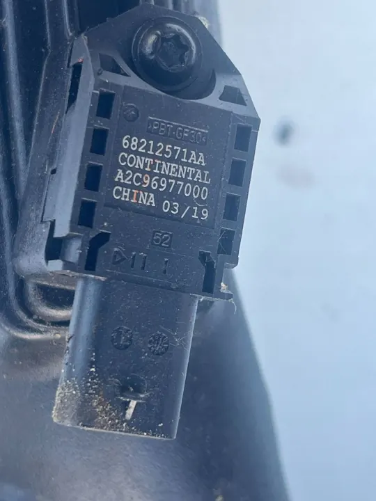 Capteur de Pression d'Air Jeep Cherokee KL OEM 4893902AB image 3