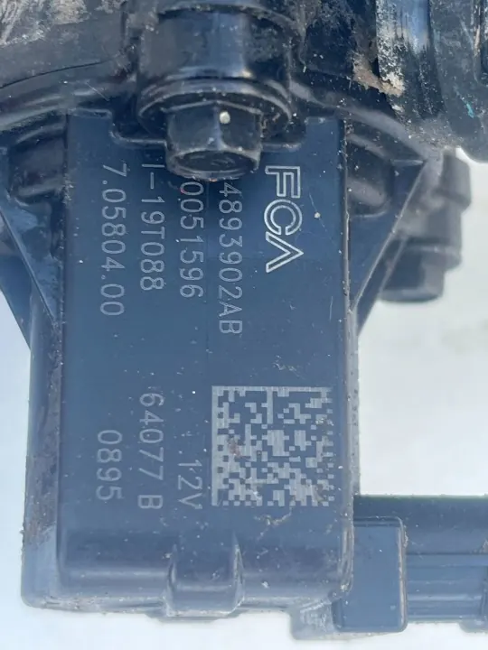 Capteur de Pression d'Air Jeep Cherokee KL OEM 4893902AB image 4