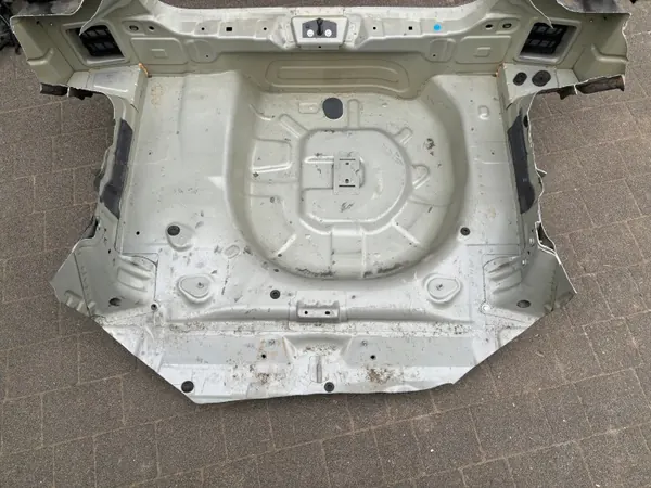 OEM PAS TYLNY Z WANNĄ DIESEL Achterbalk voor Peugeot 208 II image 4