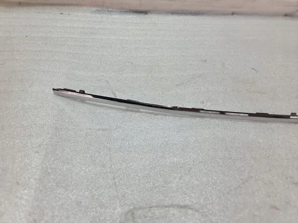 Volkswagen OE 3G0853079 takapuskuri trimmi image 2