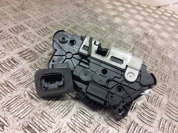 Höger framdörrslås SEAT LEON ST (5F8) 5K2837016H image 3