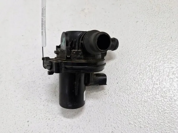 VATTENPUMP OPEL AMPERA 22830923 image 3