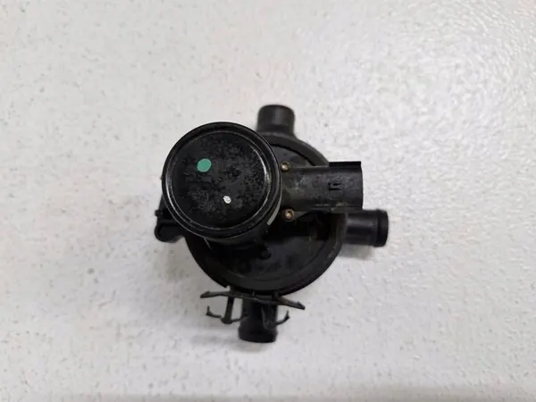 VATTENPUMP OPEL AMPERA 22830923 image 7