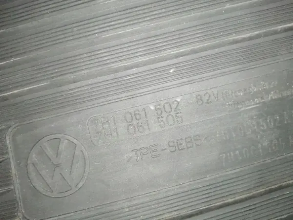 Tapete VW OEM 7H1061502 para Transporter V (T5) image 3
