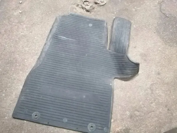 Tapete VW OEM 7H1061502 para Transporter V (T5) image 5