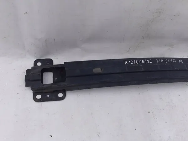 KIA CEED 06-12 Etupuskuri Vahvistus image 2