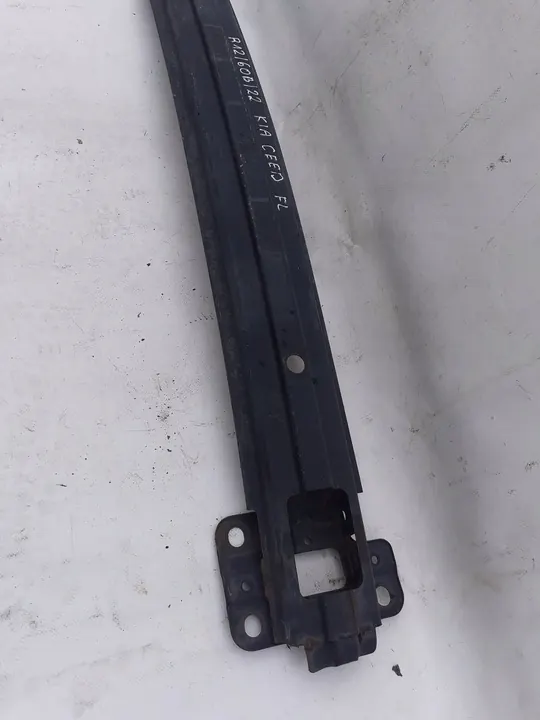 KIA CEED 06-12 Etupuskuri Vahvistus image 3