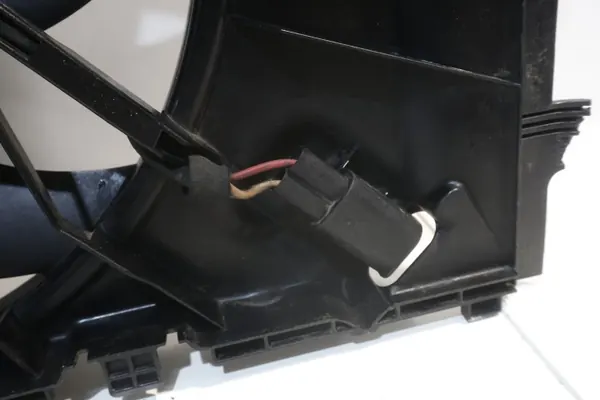 Mercedes C-Klasse W203 radiatorventilator OEM A2035000593 image 6
