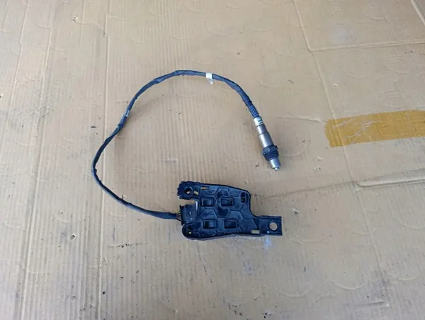 Sonde Lambda NOX VW Passat B8 2.0 TDI OEM 05L906261D image 3