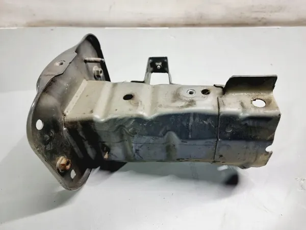 Volvo V40 Vänster krosszon panel OEM 31301968 image 2