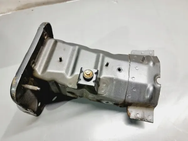 Volvo V40 Vänster krosszon panel OEM 31301968 image 3