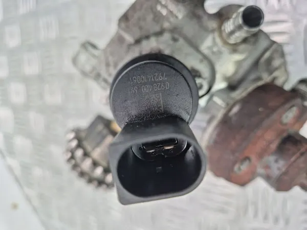 Pompe d'injection BMW OE 7797874 pour X3 E83 2.0D image 7