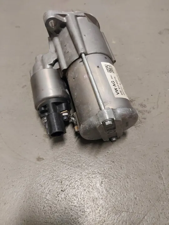 Motor de arranque Volkswagen Tiguan OE 02E911022H image 3