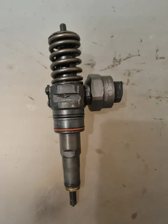 Gebruikte Volkswagen OE 038130073J pomp-injector image 2