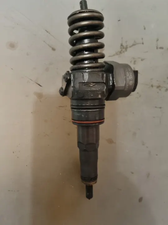 Gebruikte Volkswagen OE 038130073J pomp-injector image 3