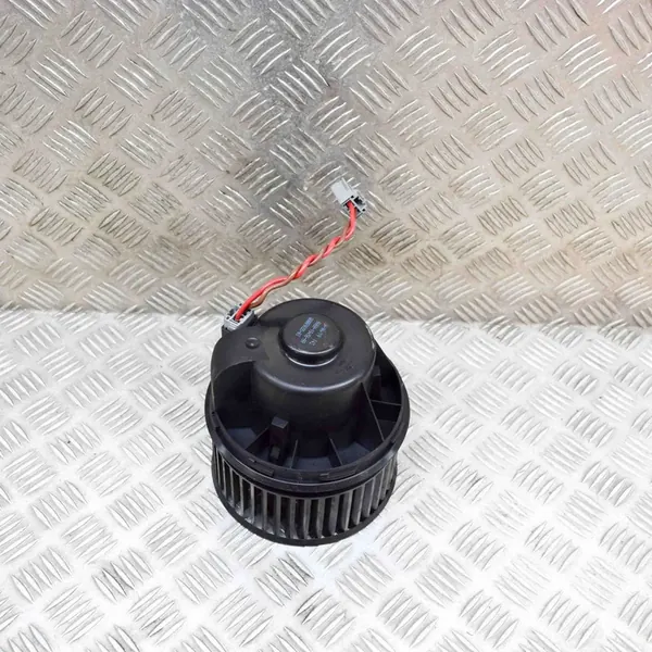 Motor de aquecimento Ford Kuga II 2019 image 4